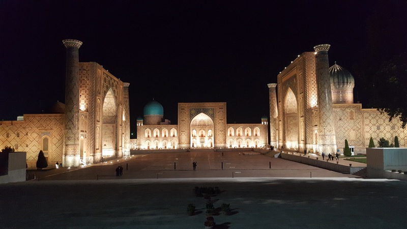 Registan at night time.